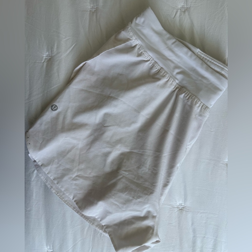 Lululemon Fast and Free 3” Short in White Size 14